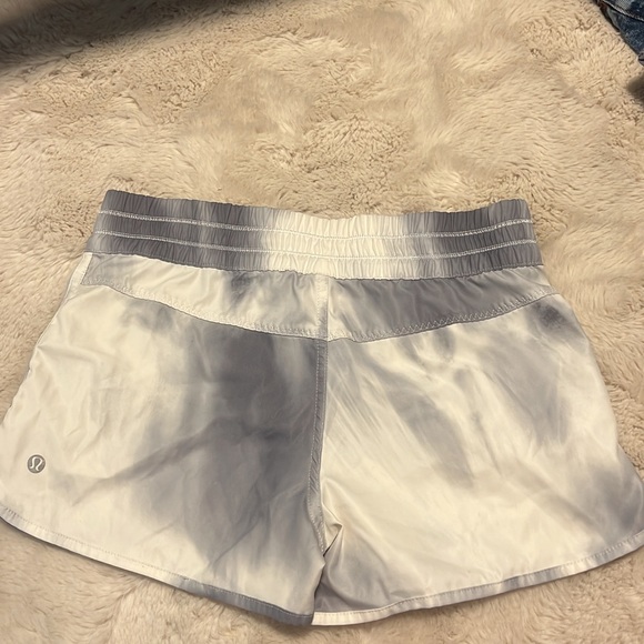 Tie dye shorts - Picture 2 of 2